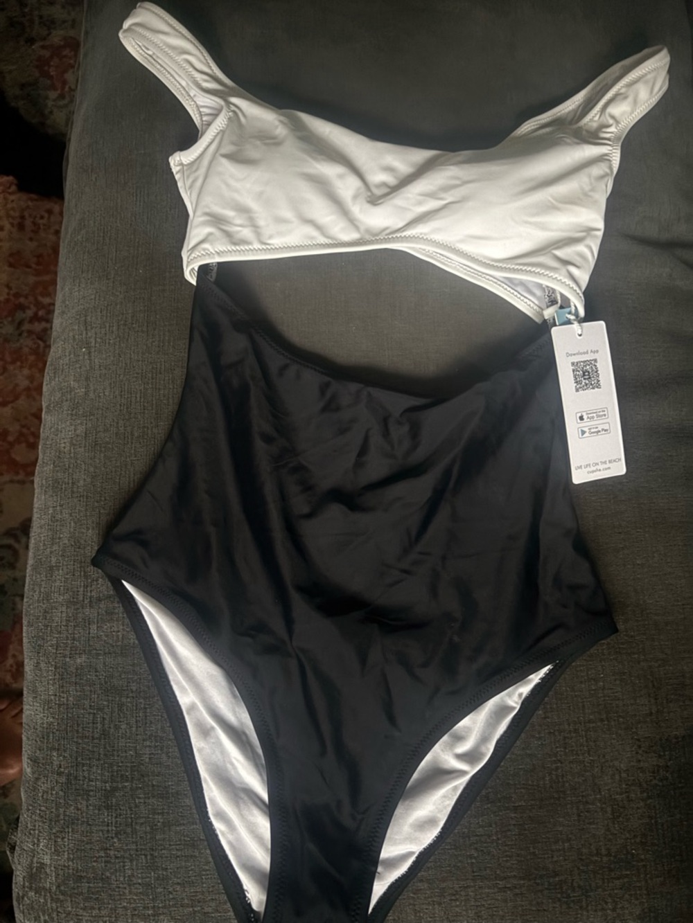 Cupshe Black and White Contrast One-Piece Swimsuit